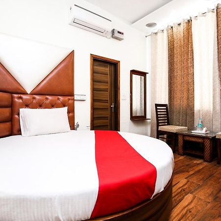 Hotel Woodcrest Zirakpur Chandigarh- Best Family Hotel - Luxurious Rooms - Unit Of Sidham Group Eksteriør bilde