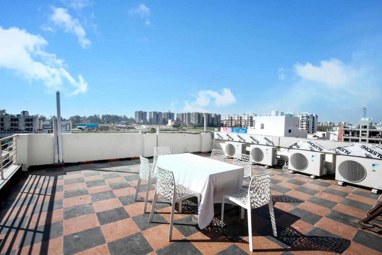 Hotel Woodcrest Zirakpur Chandigarh- Best Family Hotel - Luxurious Rooms - Unit Of Sidham Group Eksteriør bilde
