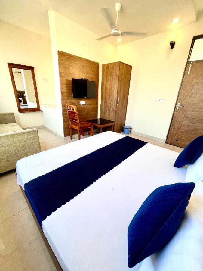 Hotel Woodcrest Zirakpur Chandigarh- Best Family Hotel - Luxurious Rooms - Unit Of Sidham Group Eksteriør bilde