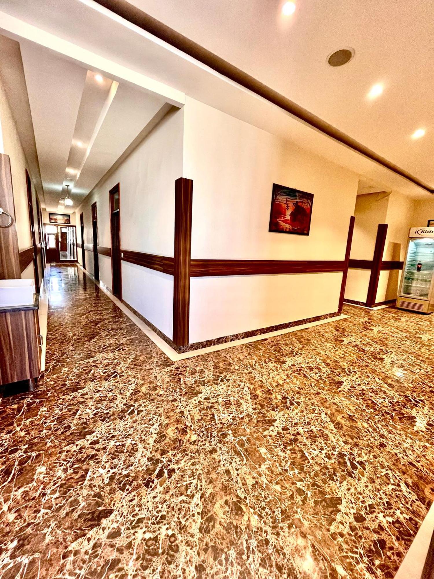 Hotel Woodcrest Zirakpur Chandigarh- Best Family Hotel - Luxurious Rooms - Unit Of Sidham Group Eksteriør bilde
