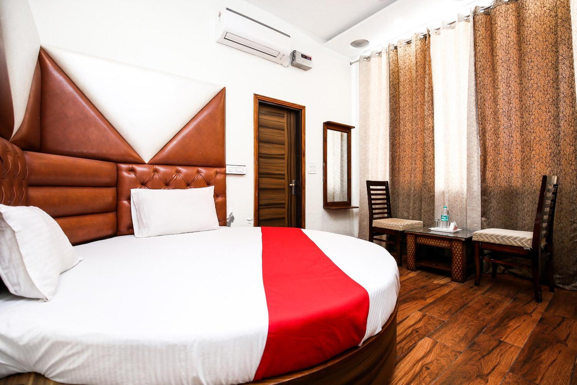 Hotel Woodcrest Zirakpur Chandigarh- Best Family Hotel - Luxurious Rooms - Unit Of Sidham Group Eksteriør bilde