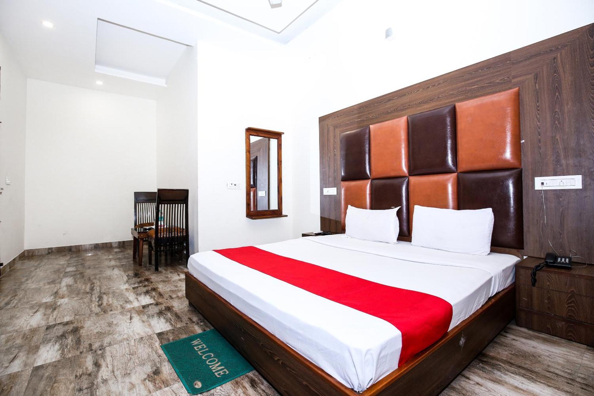 Hotel Woodcrest Zirakpur Chandigarh- Best Family Hotel - Luxurious Rooms - Unit Of Sidham Group Eksteriør bilde