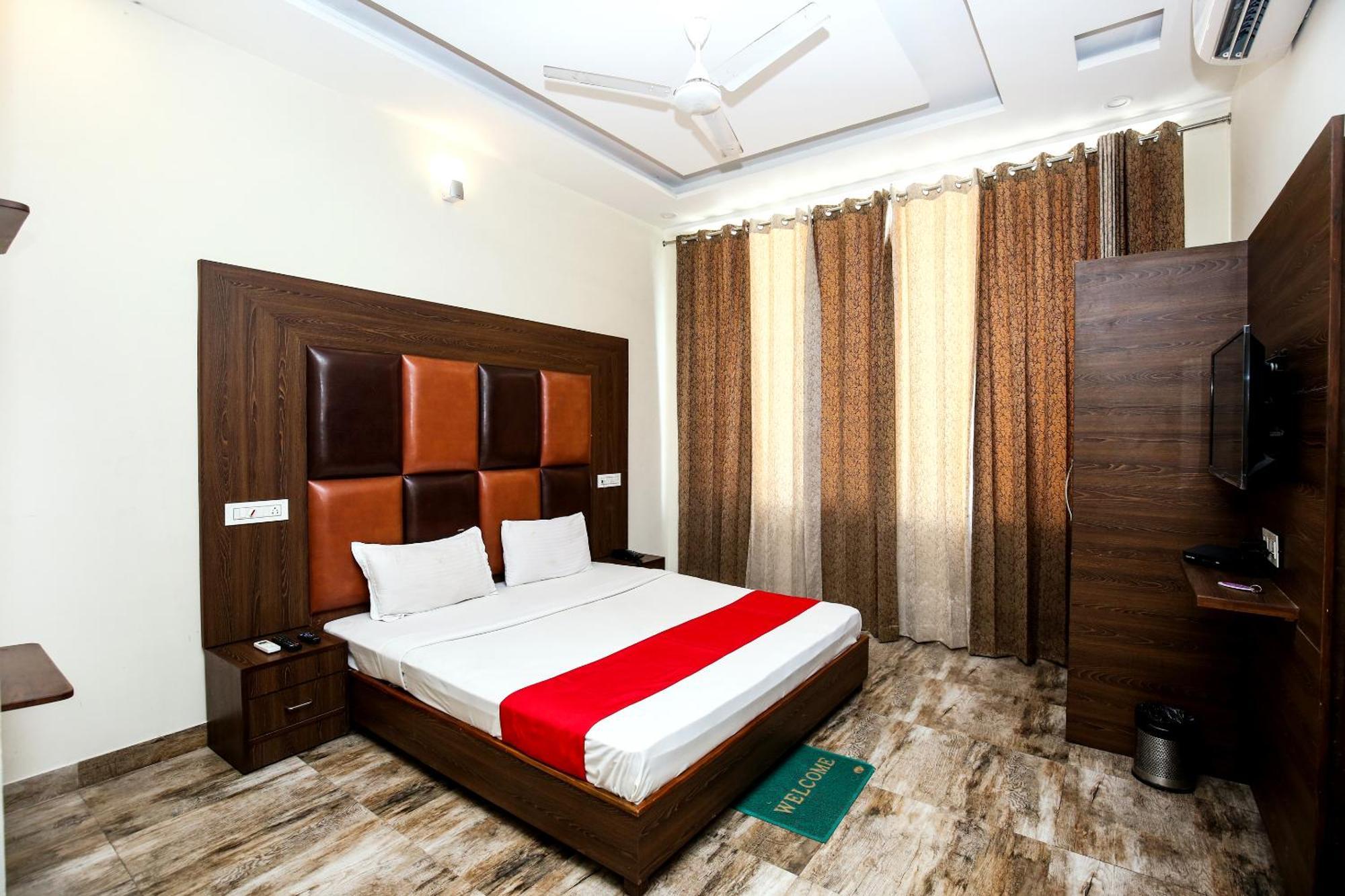 Hotel Woodcrest Zirakpur Chandigarh- Best Family Hotel - Luxurious Rooms - Unit Of Sidham Group Eksteriør bilde